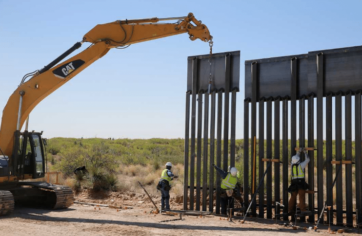 Usa, un giudice federale ha parzialmente bloccato il piano del presidente Trump per l’estensione del muro con il Messico