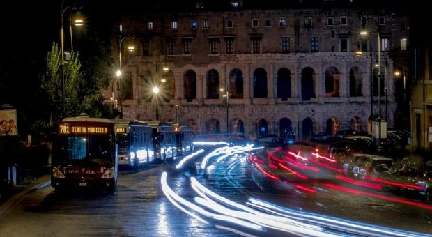 Bus notturni, nasce la nuova rete: più collegamenti centro-periferia