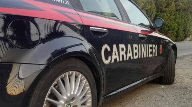 Dopo diverbio aggrediscono carabinieri: coppia in manette