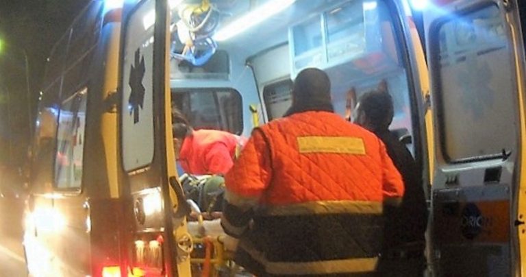 Gemona (Udine), si rovescia il muletto: ferito gravemente un militare