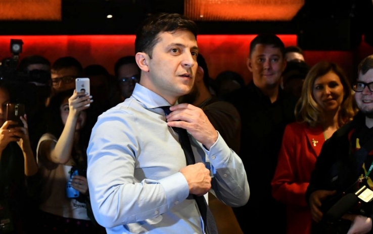 Ucraina, Vladimir Zelensky giura come nuovo presidente