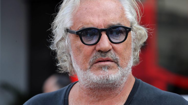 Briatore contro il reddito di cittadinanza: “E’ una ca…”