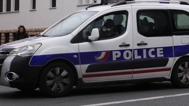 Parigi, funzionario italiano dei servizi segreti trovato privo di vita vicino un hotel a Montmatre