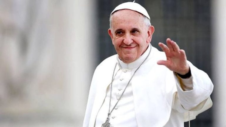 Papa Francesco in campo per la semplificazione delle adozioni
