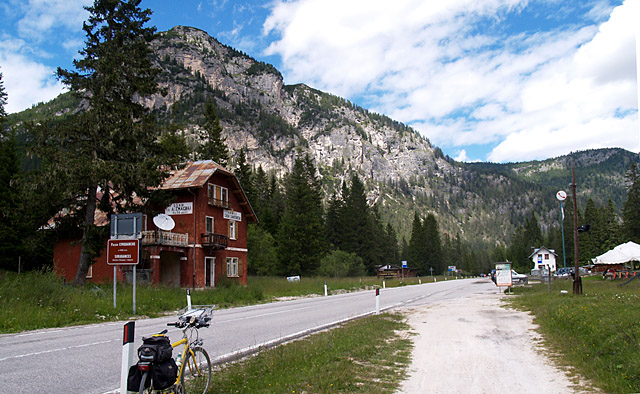 Veneto, temperature polari al Passo Cimabanche: -11 gradi