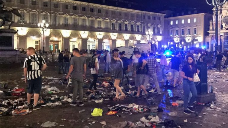 Torino, quattro condanne per la banda dello spray urticante che scatenò il panico in piazza San Carlo il 3 giugno 2017