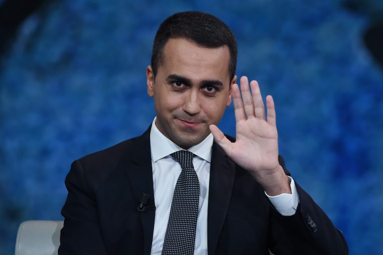 Governo, l’annuncio di Luigi Di Maio: “Presto il nuovo ministro degli Affari europei e due sottosegretari”