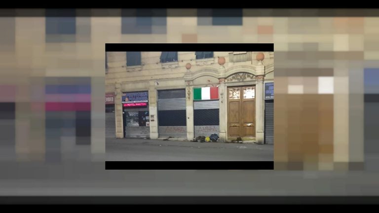 Genova, rovesciati sacchi di letame davanti la sede di Casapound in via Montevideo