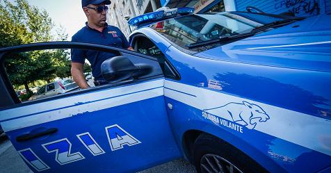 Roma, 23enne dopo una lite investe un gruppo di ragazzi “rivali”: quattro i feriti di cui due in gravi condizioni