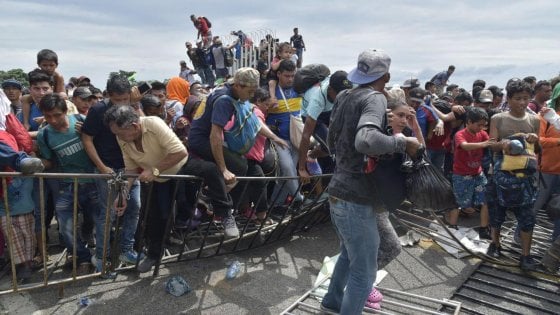 Messico, le autorità di frontiera bloccano mille migranti provenienti dal Guatemala e diretti verso gli Usa