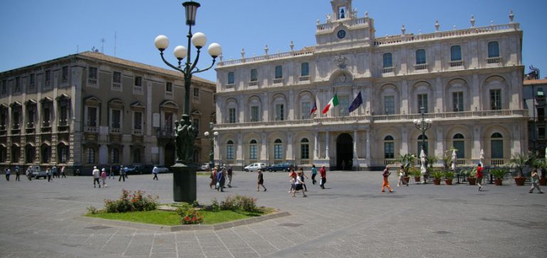 Catania, concorsi truccati all’università: sospesi il rettore e nove docenti