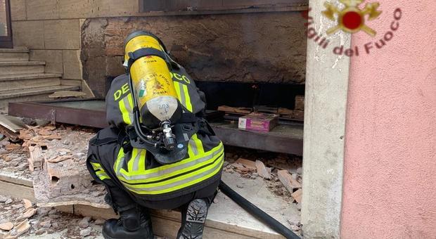 Esplosione Rocca di Papa, possibile errore umano. Identificati gli operai del cantiere, rintracciati ad Isernia