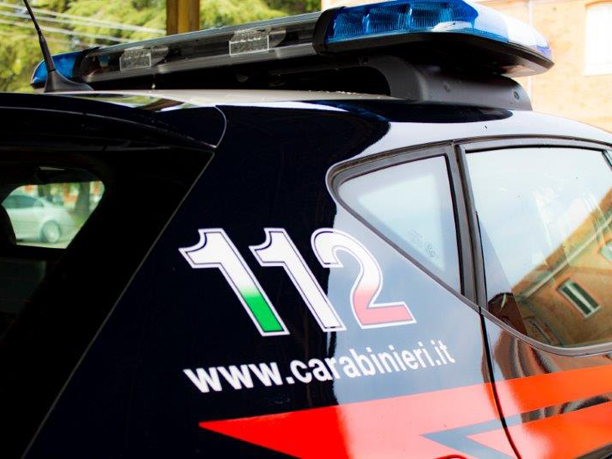 Novellara (Reggio Emilia), lascia il figlio disabile in macchina sotto il sole: è stata denunciata dai carabinieri
