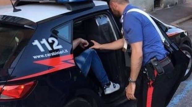 Quartu (Cagliari), si cerca il fratello della 55enne uccisa con una ventina di coltellate in casa