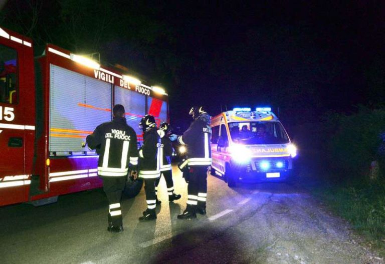 Foresto di Cavallermaggiore (Cuneo), tragico incidente stradale: due morti e quattro feriti. Una delle vittime è un’infermiera travolta durante i soccorsi