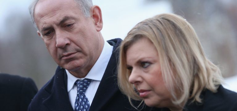 Israele, la moglie del premier Netanyahu patteggia per il reato di frode fiscale