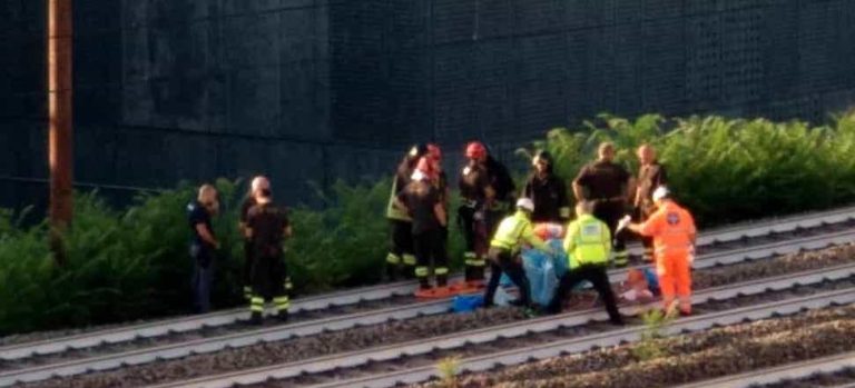 Milano, un uomo di 30 anni travolto e ucciso da un treno tra le stazioni di Lambrate e Rogoredo