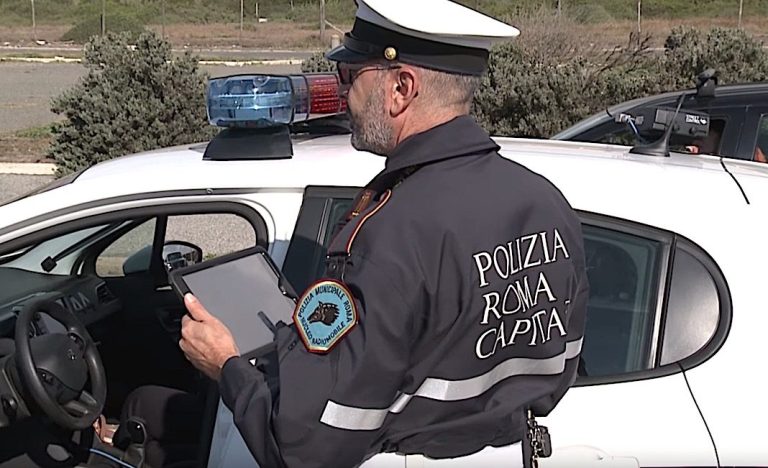 Oltre 100 kg di alimenti sequestrati dalla Polizia Locale: erano mal conservati e ammassati in pessime condizioni igieniche