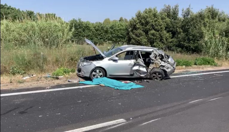 Salento, 40enne dopo un incidente scende dalla sua auto e viene travolta da un autocarro sulla statale 274