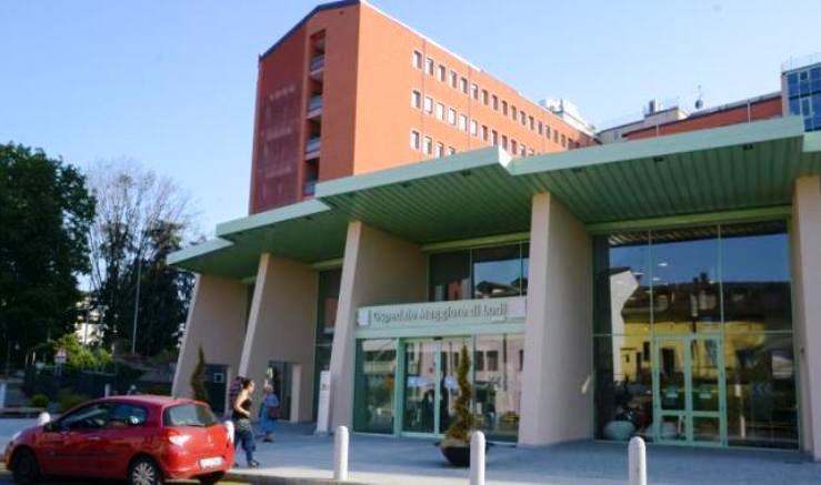 Santo Stefano Lodigiano (Lodi), 83enne ferisce la moglie con un coltello e poi si suicida