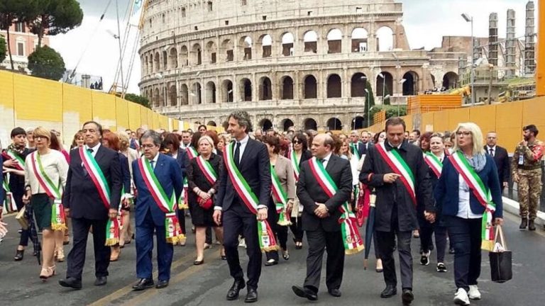 2 giugno, la parata sarà aperta dai Sindaci