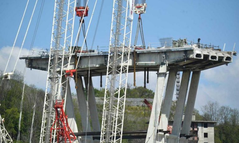 Genova, ricostruzione del ponte Morandi: due arresti per infiltrazioni camorristiche