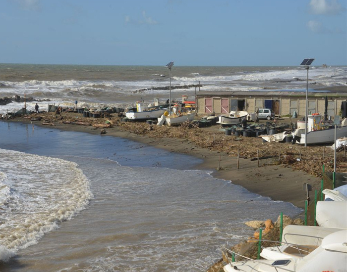 Porto Pidocchio, il comune voleva spostare i pescatori