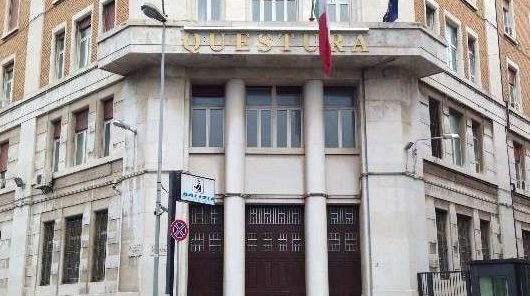 Bari, imponevano il pizzo ad un imprenditore dell’agroalimentare: in manette cinque persone