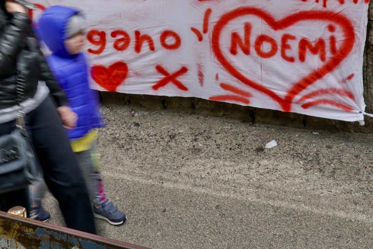 Napoli, la piccola Noemi ferita in una sparatoria lo scorso 3 maggio è tornata a casa