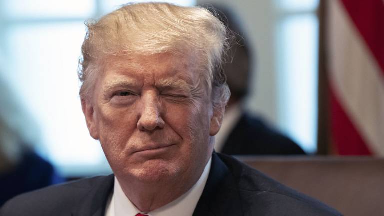 Usa, dati negativi su Donald Trump, e il presidente licenzia tre suoi sondaggisti