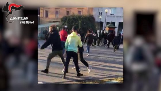 Cremona, risse organizzate con i social: arrestato un 15enne