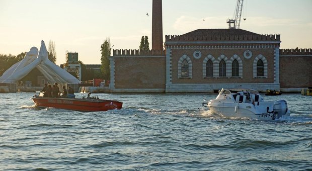 Venezia, morta una bambina di 12 anni per l’urto con una briccola