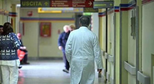 Bologna, morte di una neonata: assolti tre medici perchè “il fatto non sussiste”