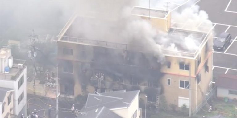 Kyoto, incendio in uno studio di animazione: 33 morti e 36 feriti