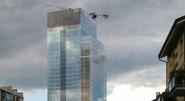 Torino, sottratti 15 milioni di euro dai registri contabili per la costruzione del grattacielo della sede Regione Piemonte: indagate dieci persone