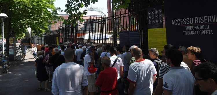 Bologna, rapina al botteghino dello stadio dell’Ara: bottino, 20mila euro