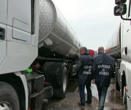 Gorizia, blitz della Finanza contro il contrabbando di gasolio: 3 in manette e 88 persone denunciate