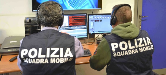 Catania, estorsioni online: arrestate tre persone