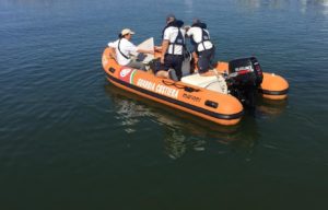 Mare: cattivo odore e presenza di bolle d’aria,  con gli esiti degli esami si potrà scoprire il “mistero”