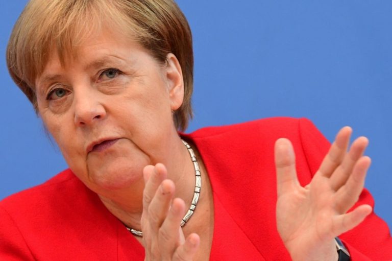 Angela Merkel esprime preoccupazione per i rapporti tra la Lega e la Russia