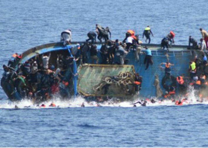 Apocalisse nel Mediterraneo, morti annegati 150 migranti nel naufragio  di due barconi al largo della Libia