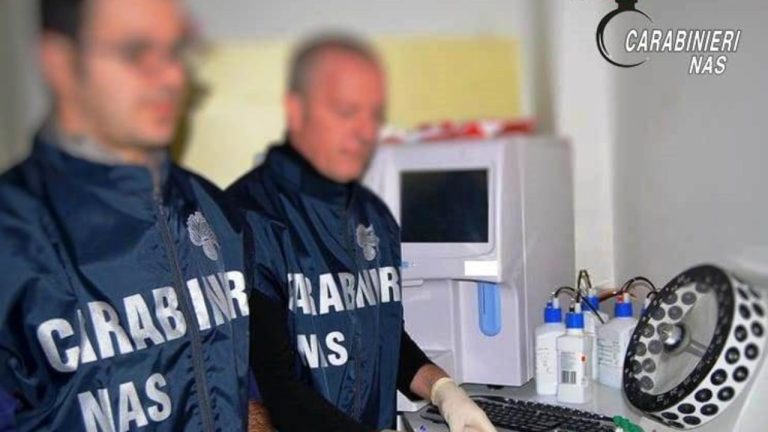 Giarre (Catania), sequestrate 52 confezioni scadute di dispositivi medici in un ospedale