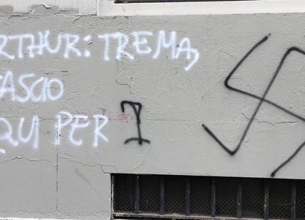 Milano, scritte omofobe: denunciati tre studenti minorenni