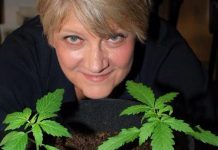 Cannabis in casa, la radicale Rita Bernardini è stata portata in caserma dei Carabinieri