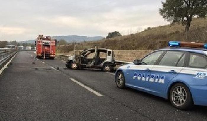 Dorgali (Nuoro), rapina ad un furgone portavalori. Indaga la polizia