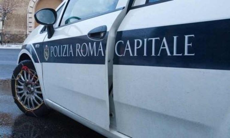 Roma, denunciate sei persone che traffico illecito di rifiuti