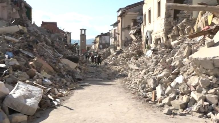 Amatrice, tre anni fa il devastante terremoto che rase al suolo la città e uccise 299 persone
