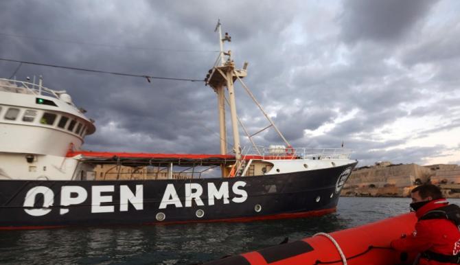 Migranti, la nave Open arms salva 68 persone al largo delle coste libiche