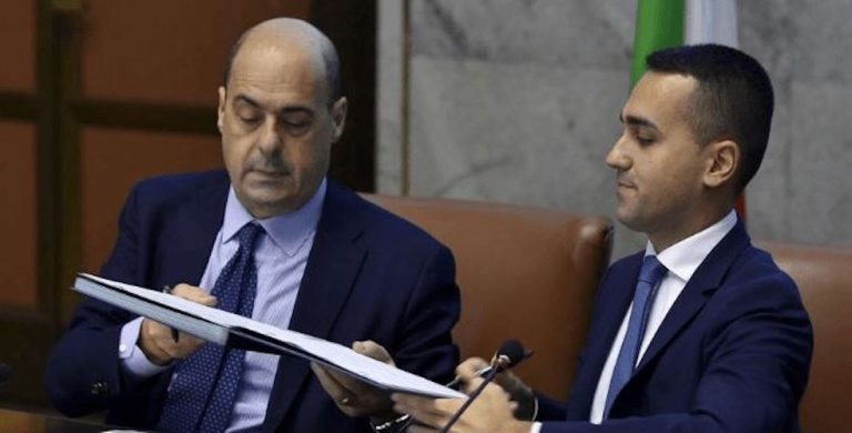 Crisi di governo, nuova apertura dopo che Di Maio smentisce di non volere il Viminale. Il Pd: “La trattativa riparte”