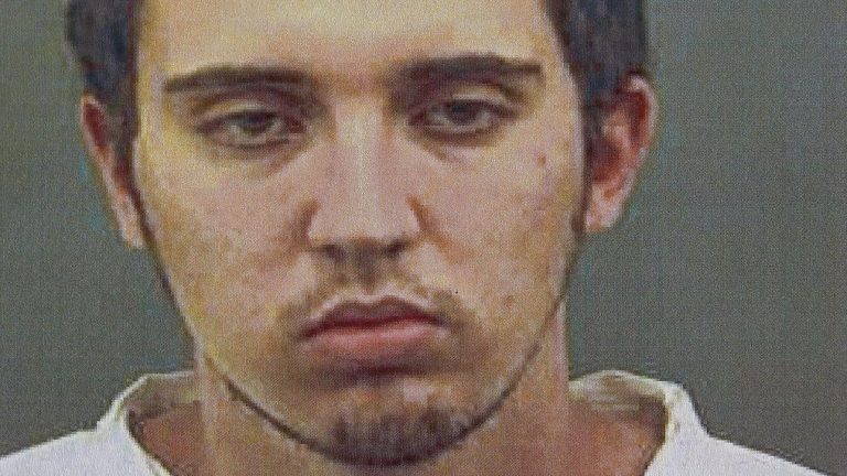 Usa, la madre del killer di El Paso disperata: “Avevo avvertito la polizia, mio figlio ha un fucile mitragliatore”